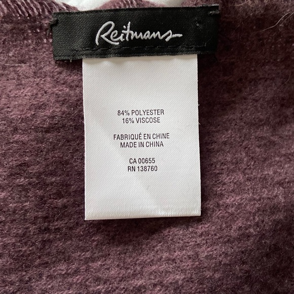 Purple striped blanket scarf - Picture 5 of 5